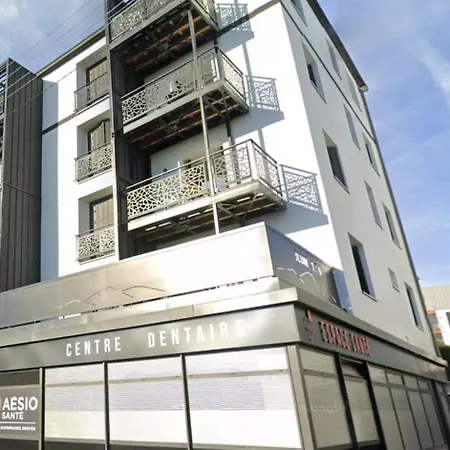 Joli T2 Proche De La Gare アパート